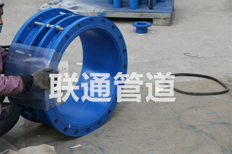双法兰草莓视频黄污器